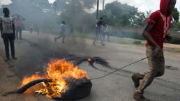 Violence in Zimbabwe Intensifies