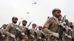 Iran, Iraq Discuss Joint Military Exercises