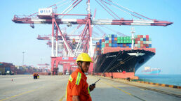 China Forms World’s Largest Free-Trade Bloc