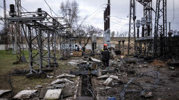 Kyiv Prepares for Evacuation as Russia Destroys Power Stations