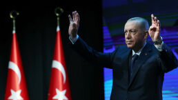 Turkey Begins Betraying Iran